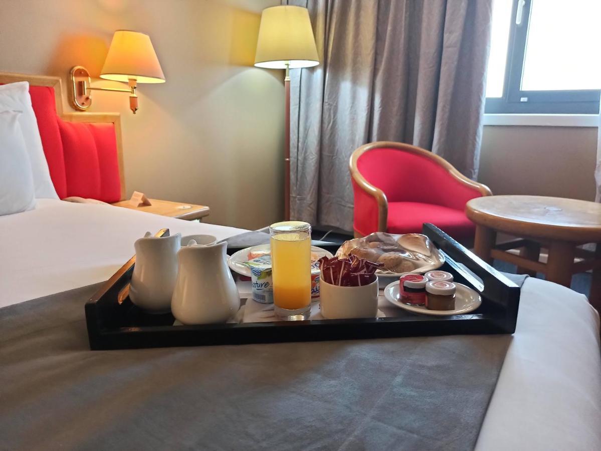 Hotel Mercure Alger Aeroport Maison Blanche Экстерьер фото Room service tray