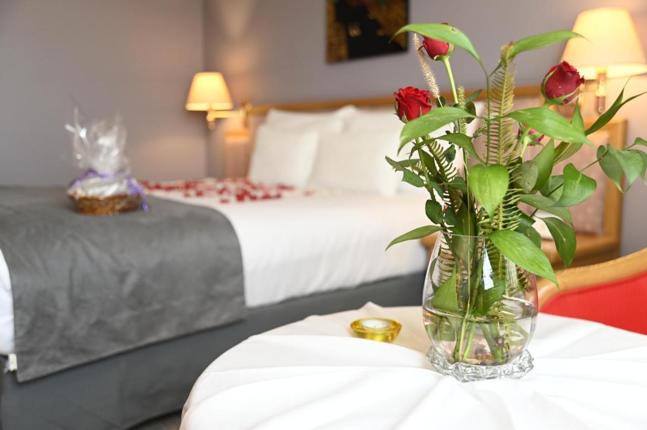 Hotel Mercure Alger Aeroport Maison Blanche Экстерьер фото A bedroom at the hotel