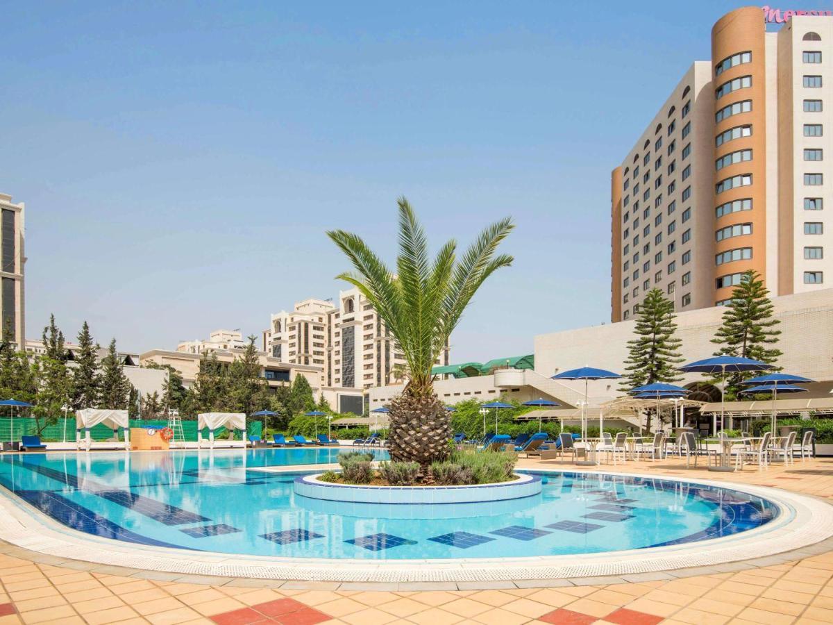Hotel Mercure Alger Aeroport Maison Blanche Экстерьер фото The pool at the hotel