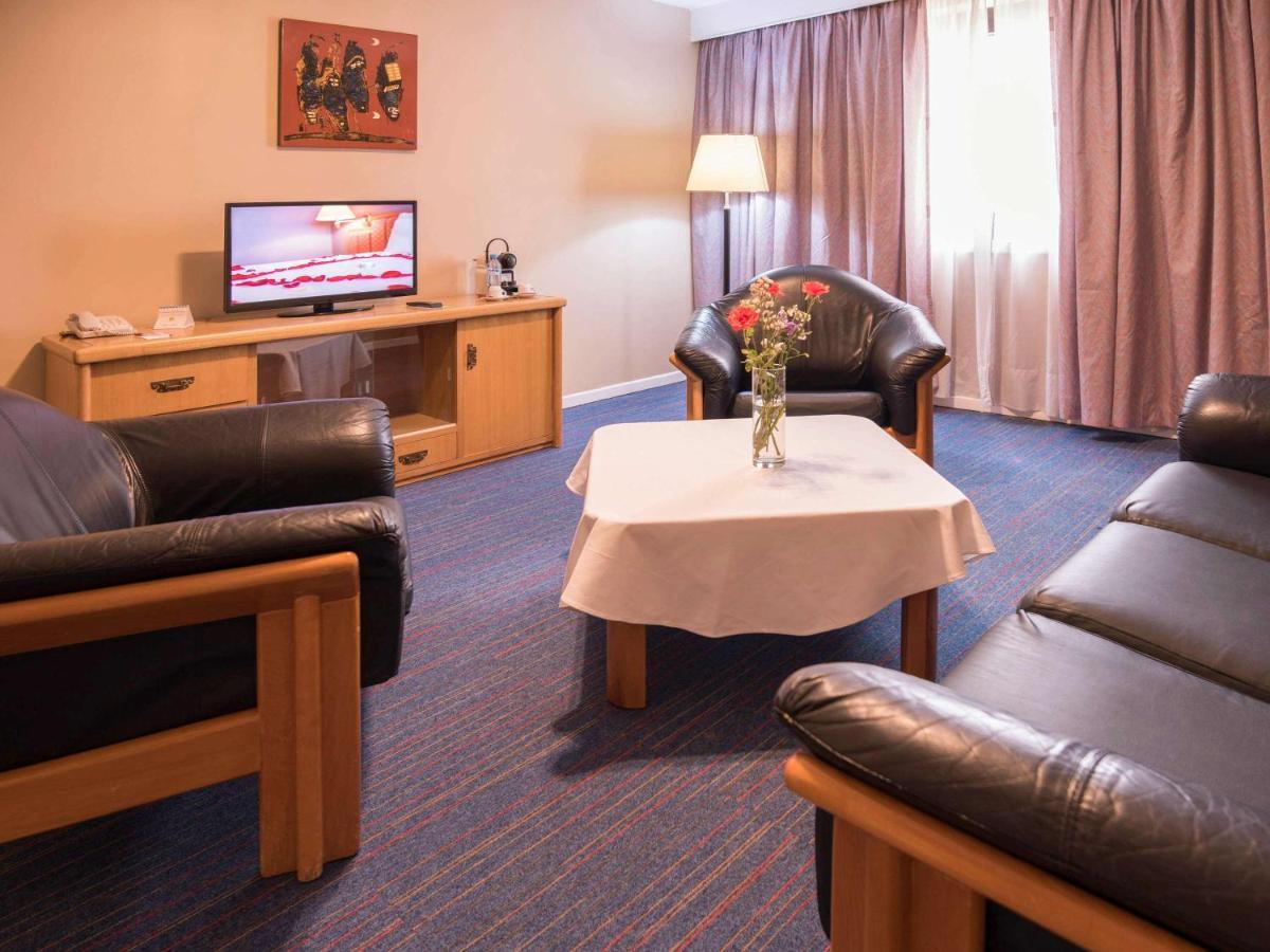Hotel Mercure Alger Aeroport Maison Blanche Экстерьер фото A suite at the hotel
