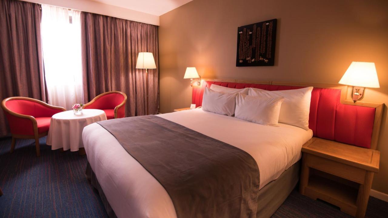 Hotel Mercure Alger Aeroport Maison Blanche Экстерьер фото A room at the hotel